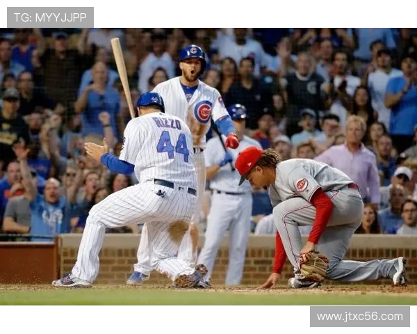 特纳客场首局再开轰，费城人 1-0 领先(2)